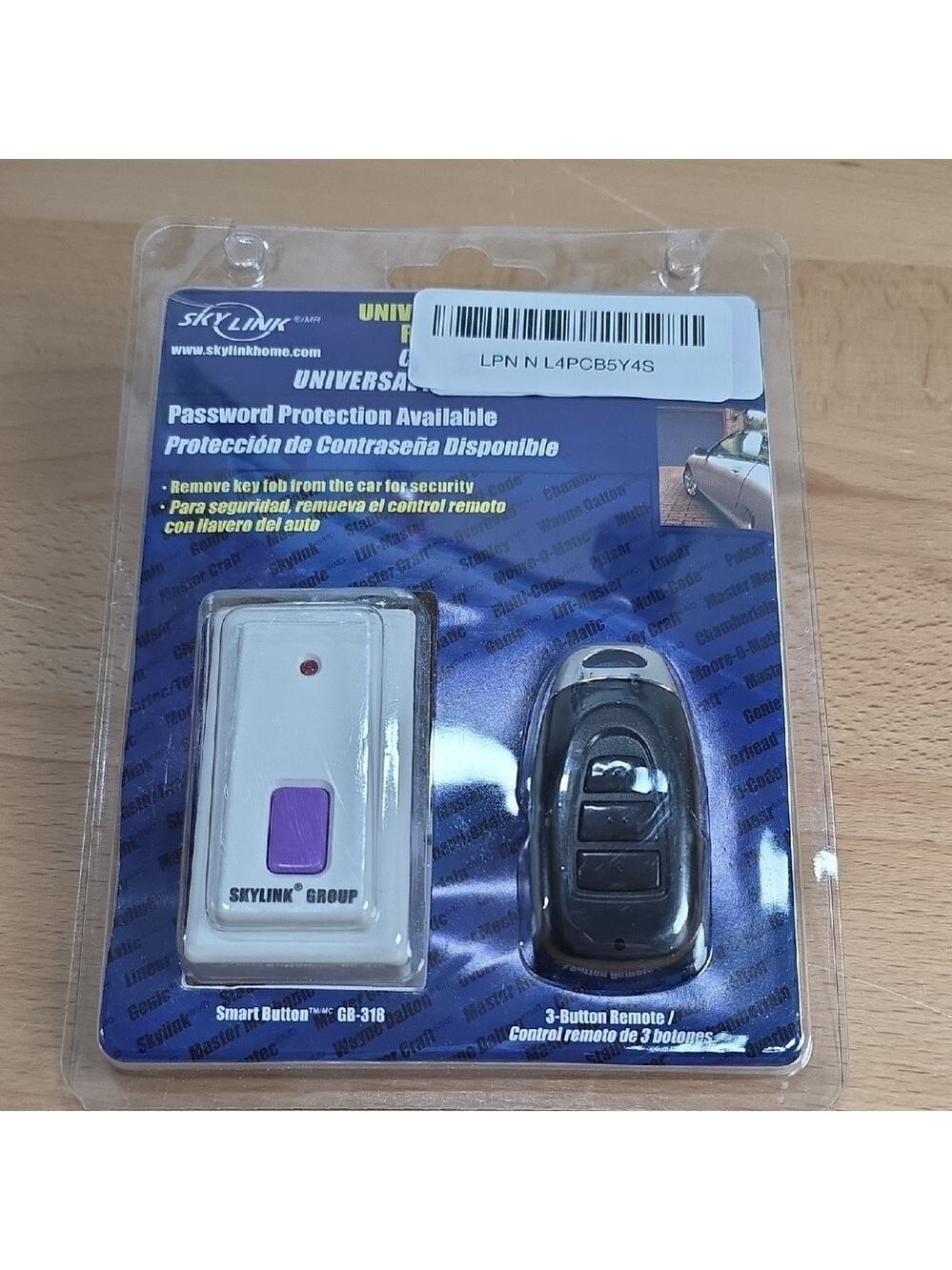 SKU# EB3005 Skylink Universal Remote and Smart Button Set